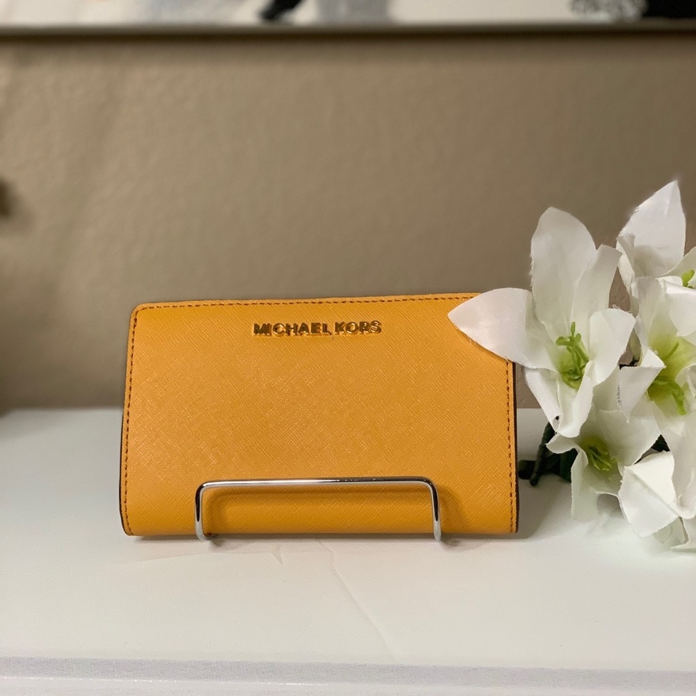 Michael Kors Slim Bifold Leather Wallet - Marigold